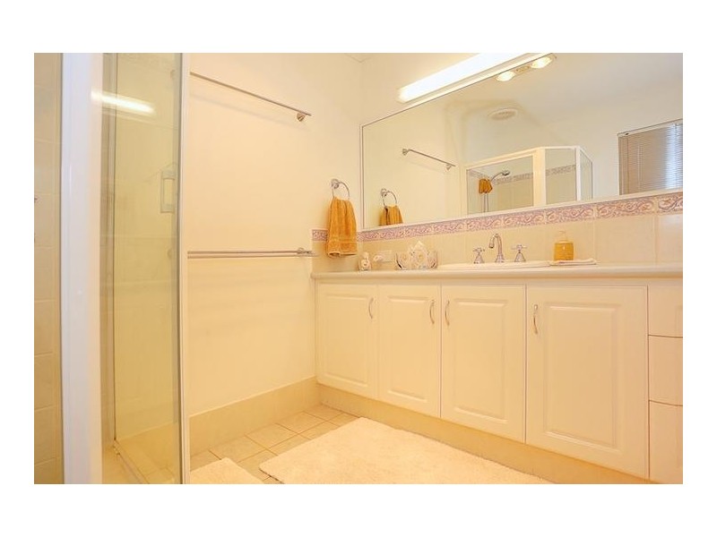 1/102 Janis Street, Halls Head WA 6210