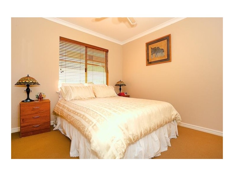 1/102 Janis Street, Halls Head WA 6210