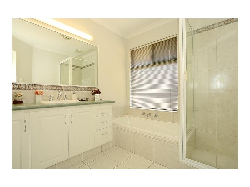 1/102 Janis Street, Halls Head WA 6210