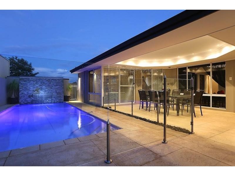 4 Banyon Close, Halls Head WA 6210