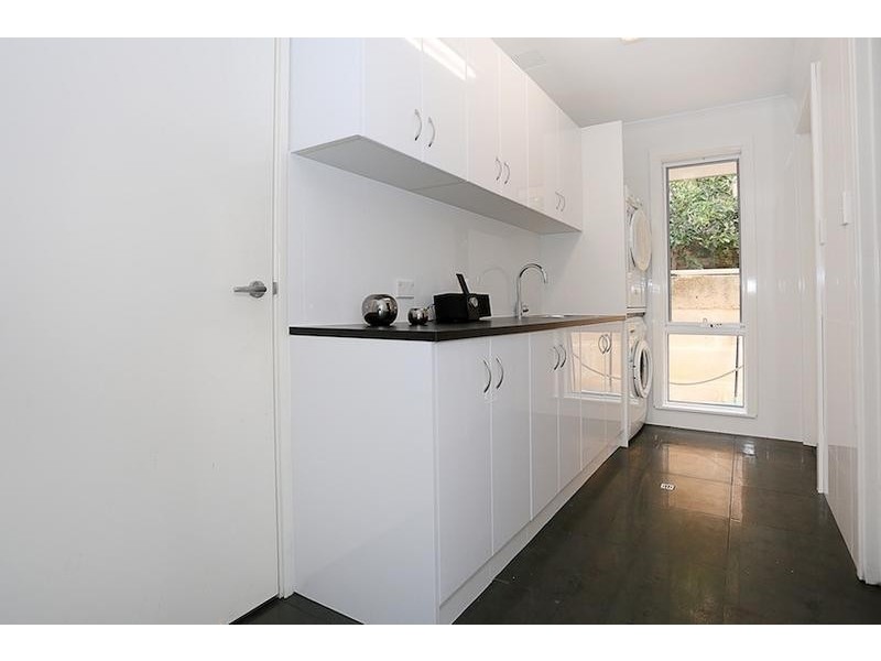 4 Banyon Close, Halls Head WA 6210