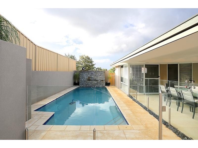 4 Banyon Close, Halls Head WA 6210