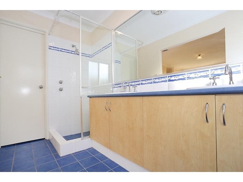 4 Quandong Parkway, Halls Head WA 6210