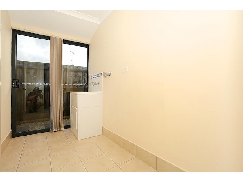 4 Quandong Parkway, Halls Head WA 6210