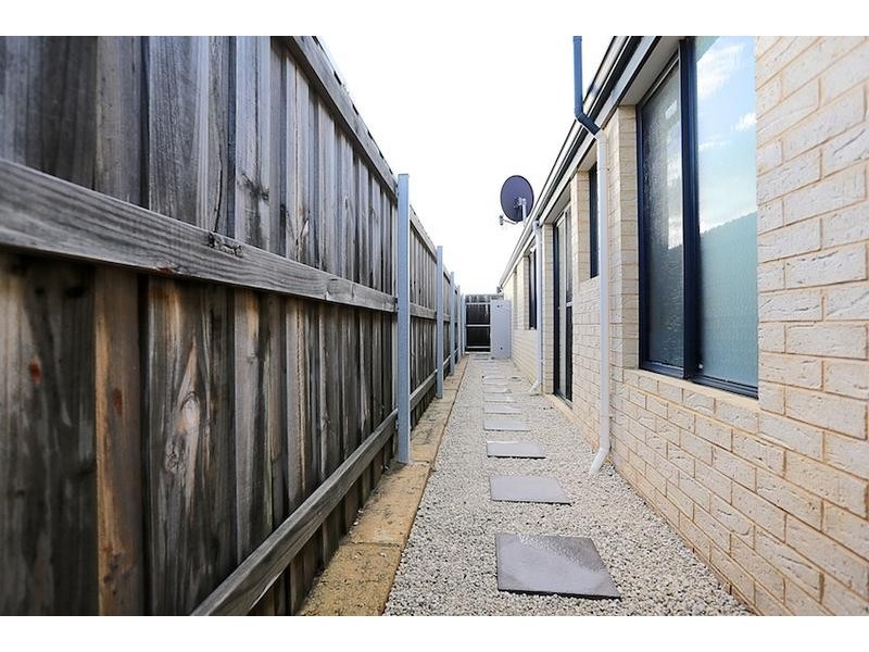 4 Quandong Parkway, Halls Head WA 6210