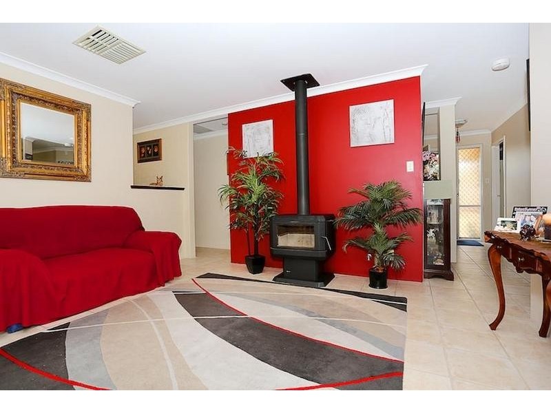 26 Vermont Avenue, Meadow Springs WA 6210