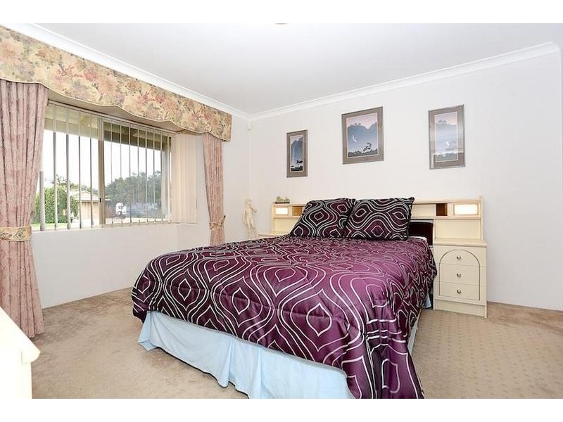 26 Vermont Avenue, Meadow Springs WA 6210