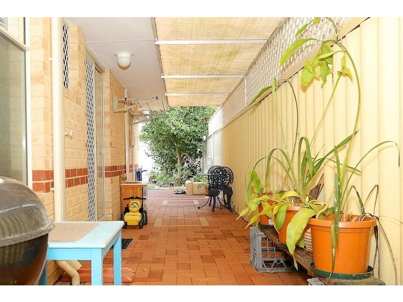 26 Vermont Avenue, Meadow Springs WA 6210