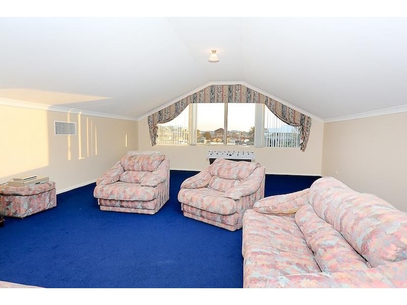 10 Tasman Loop, Dudley Park WA 6210