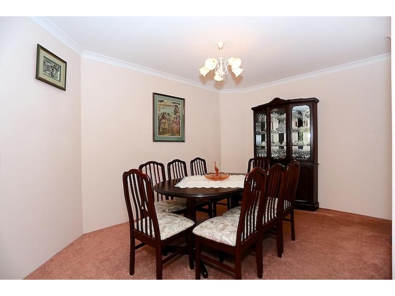 71 Oaklands Ave, Halls Head WA 6210