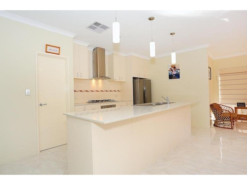 14 Santalum Circus, Halls Head WA 6210