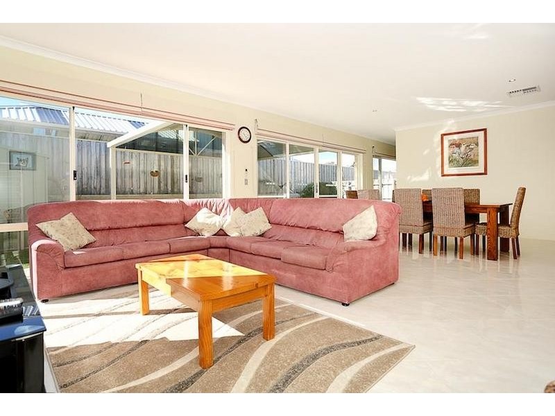 14 Santalum Circus, Halls Head WA 6210