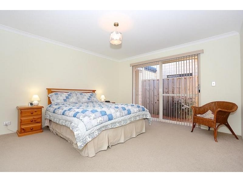 14 Santalum Circus, Halls Head WA 6210