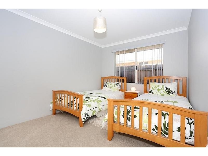 14 Santalum Circus, Halls Head WA 6210