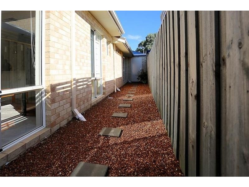 14 Santalum Circus, Halls Head WA 6210