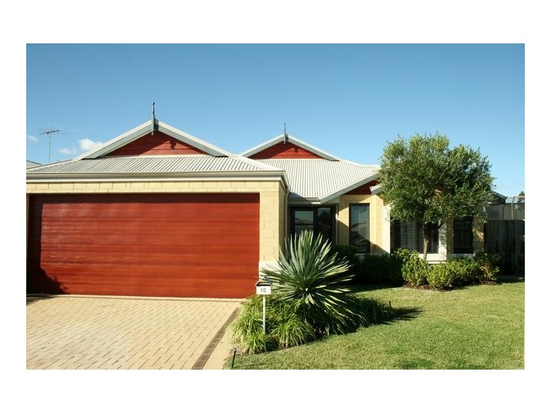 10 Senecio Way, Halls Head WA 6210