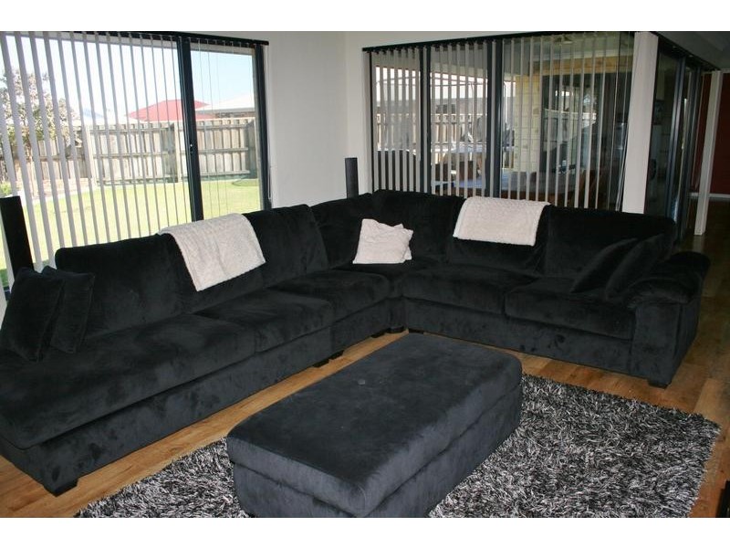 10 Senecio Way, Halls Head WA 6210