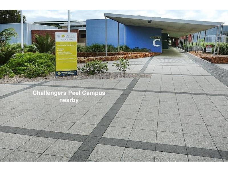 7 Balwina Road, Greenfields WA 6210