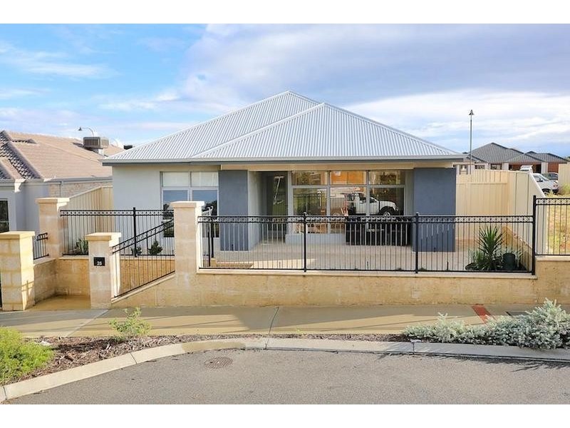 25 Karri Karri Pass, Lakelands WA 6180