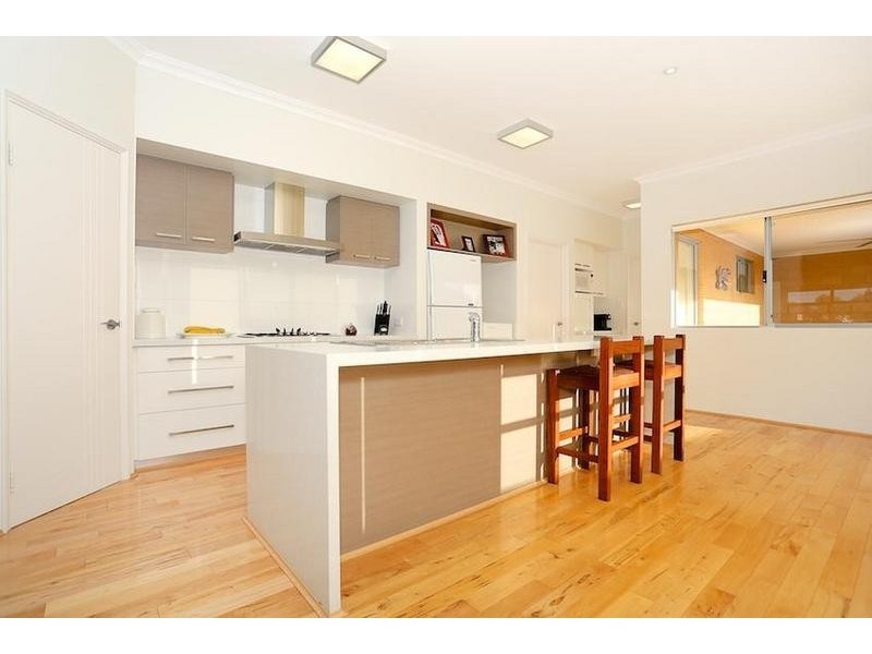 25 Karri Karri Pass, Lakelands WA 6180