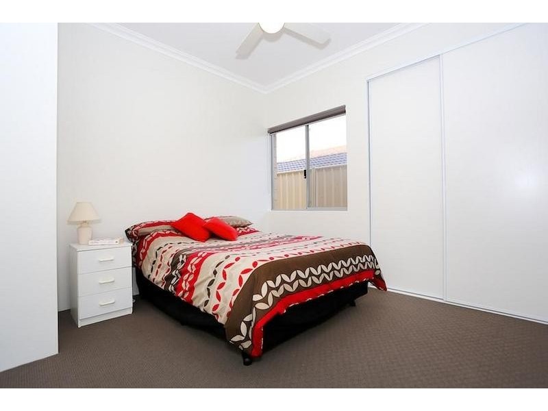 25 Karri Karri Pass, Lakelands WA 6180