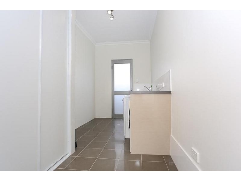 25 Karri Karri Pass, Lakelands WA 6180