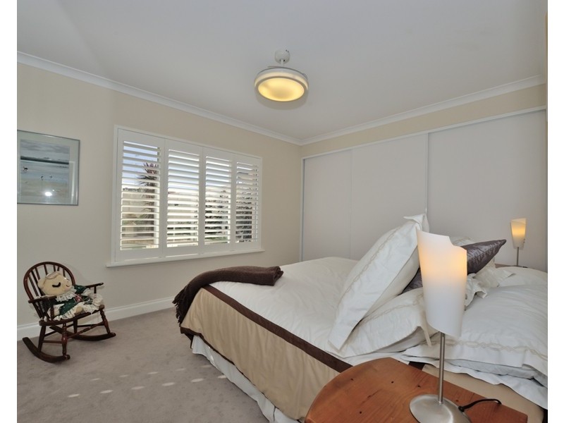 4 Pond Court, San Remo WA 6210