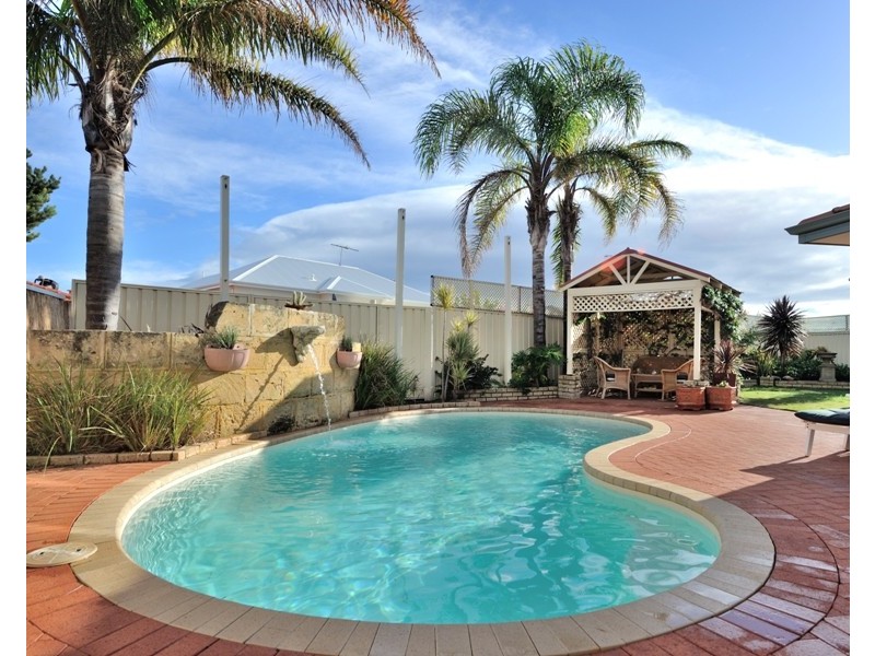 4 Pond Court, San Remo WA 6210