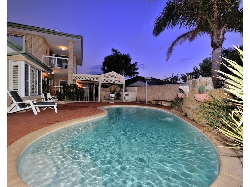 4 Pond Court, San Remo WA 6210