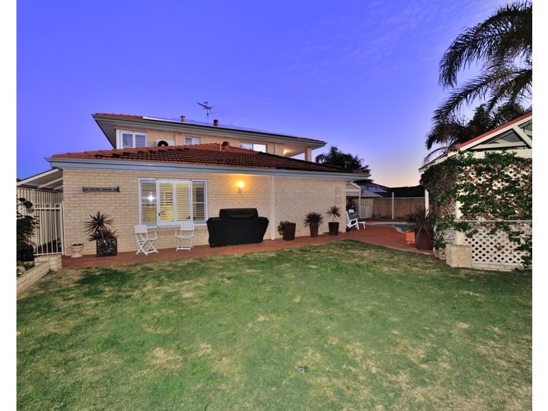 4 Pond Court, San Remo WA 6210