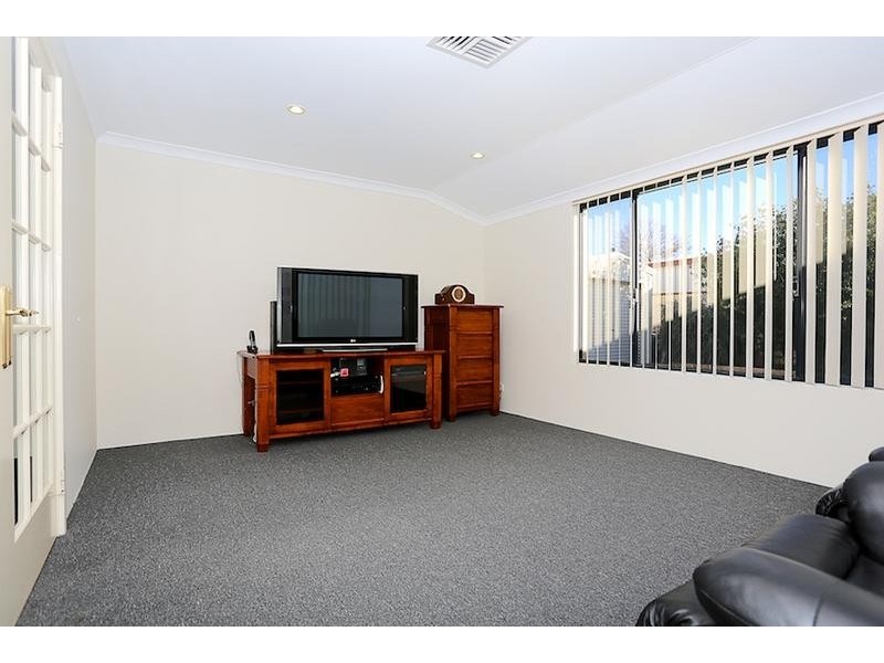 4 Catalpa Place, Falcon WA 6210