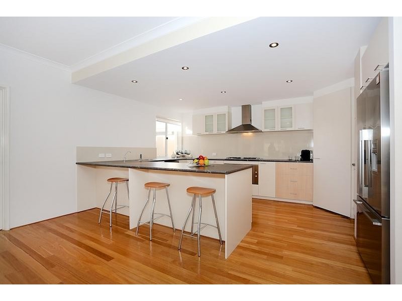 101 Darwin Terrace, Dudley Park WA 6210