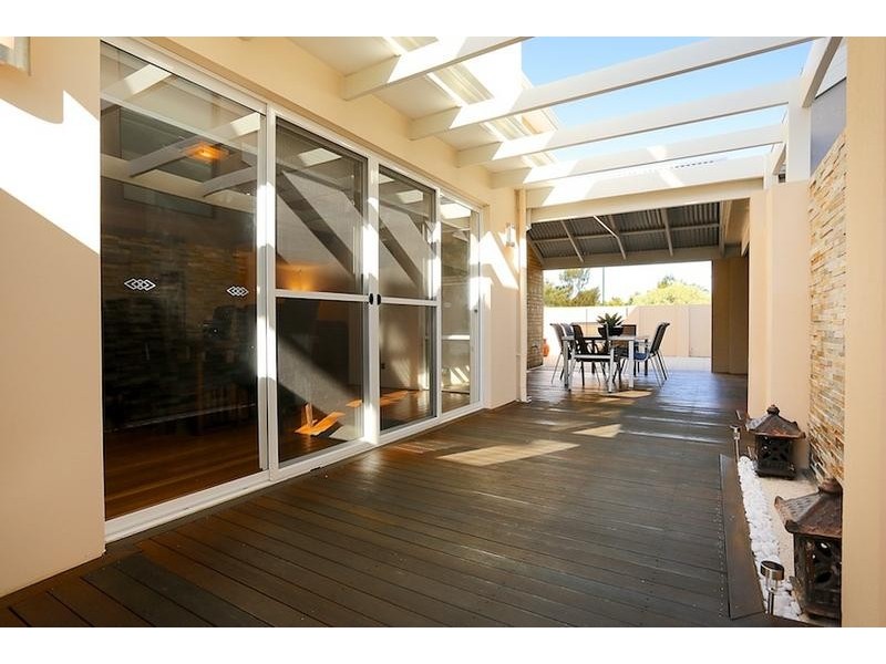 101 Darwin Terrace, Dudley Park WA 6210