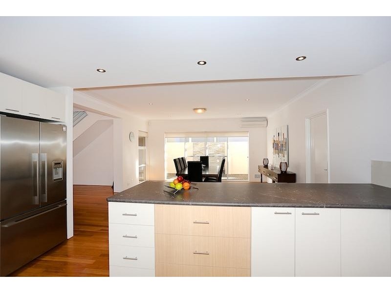 101 Darwin Terrace, Dudley Park WA 6210