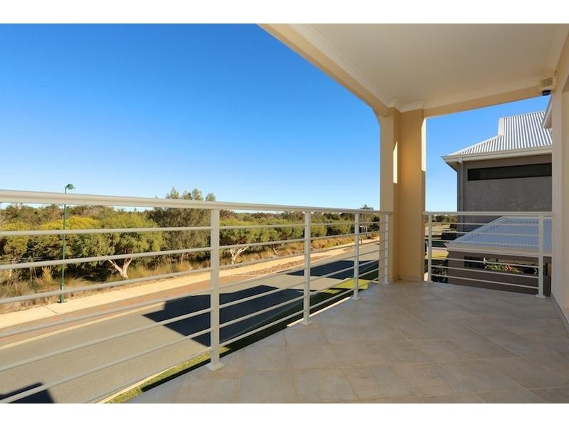 101 Darwin Terrace, Dudley Park WA 6210