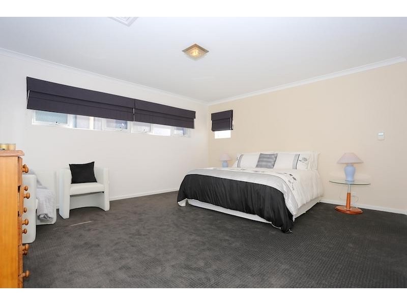 101 Darwin Terrace, Dudley Park WA 6210