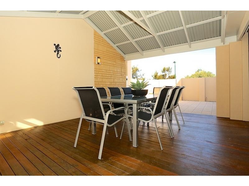 101 Darwin Terrace, Dudley Park WA 6210