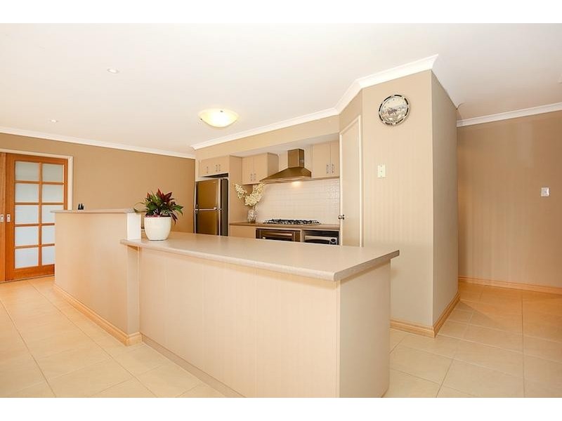 5 Alba Pass, Halls Head WA 6210