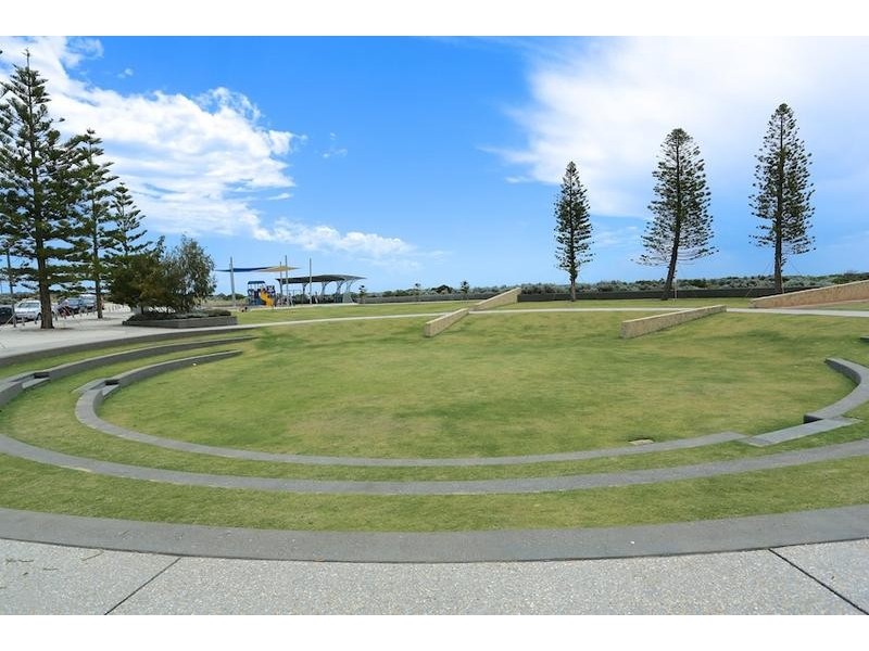 5 Alba Pass, Halls Head WA 6210