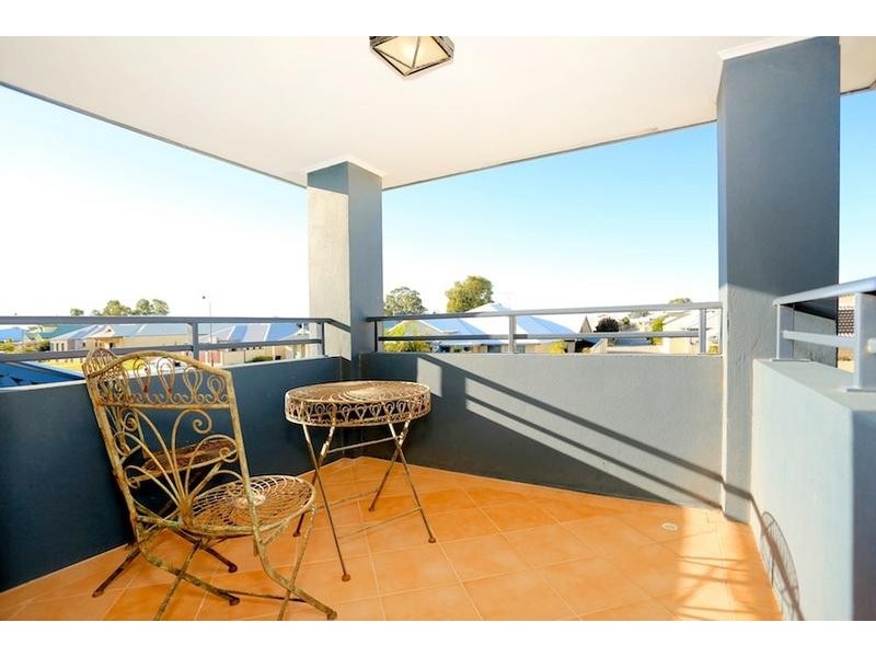 3 Dotterel Drive, Dudley Park WA 6210