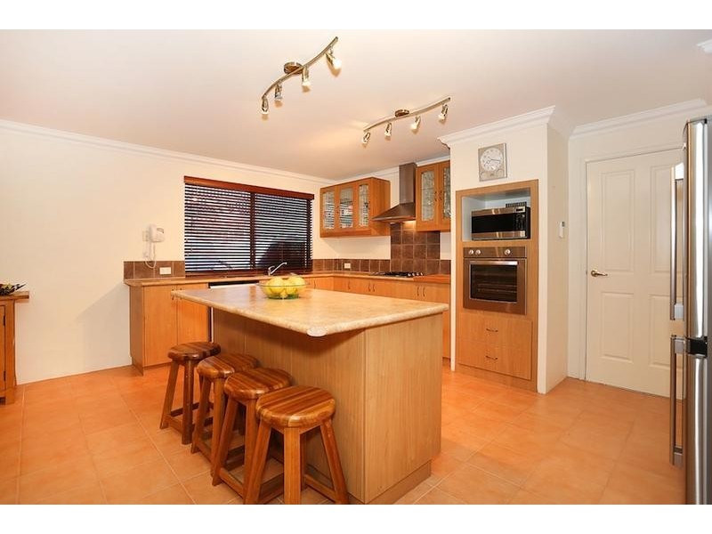 3 Dotterel Drive, Dudley Park WA 6210