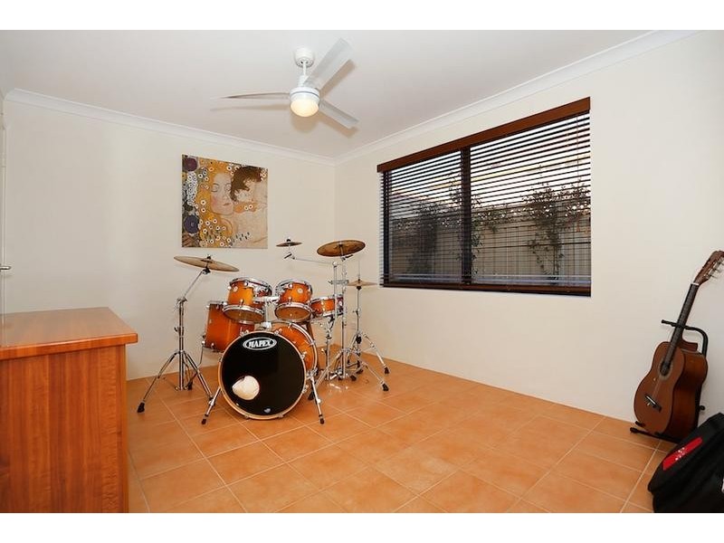 3 Dotterel Drive, Dudley Park WA 6210