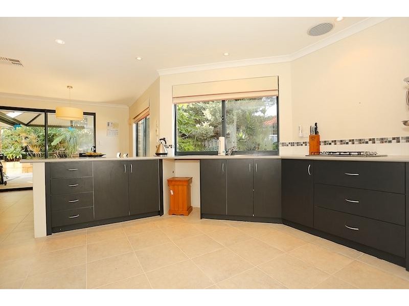 10 Dora Place, Dawesville WA 6211