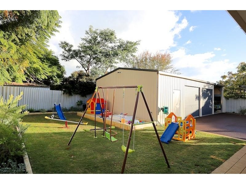 55 Glencoe Parade, Halls Head WA 6210