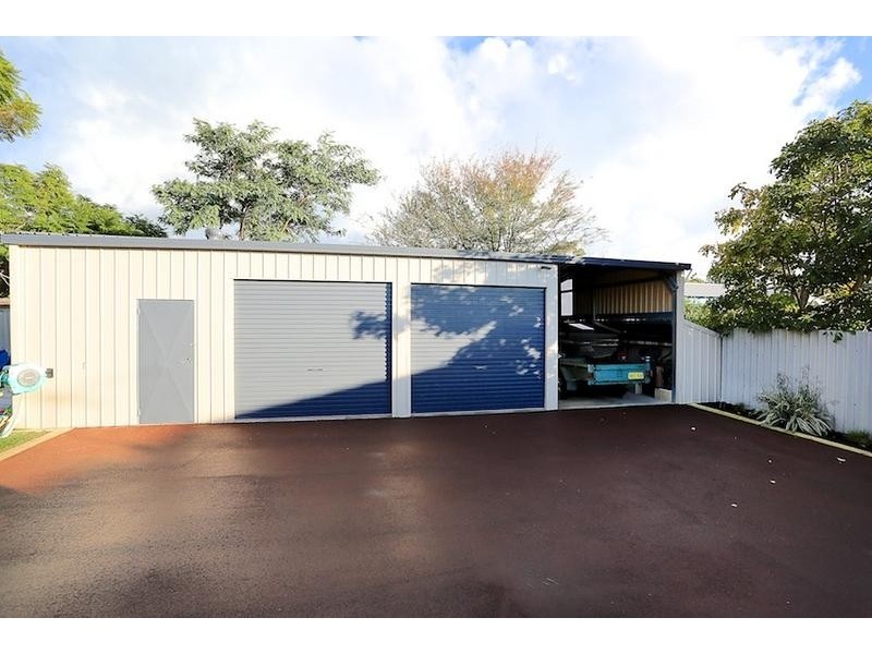 55 Glencoe Parade, Halls Head WA 6210