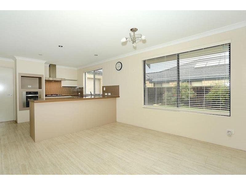 29 Bookleaf Loop, Halls Head WA 6210