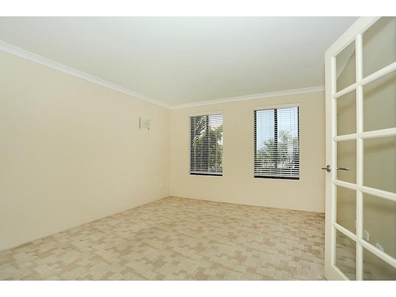 29 Bookleaf Loop, Halls Head WA 6210