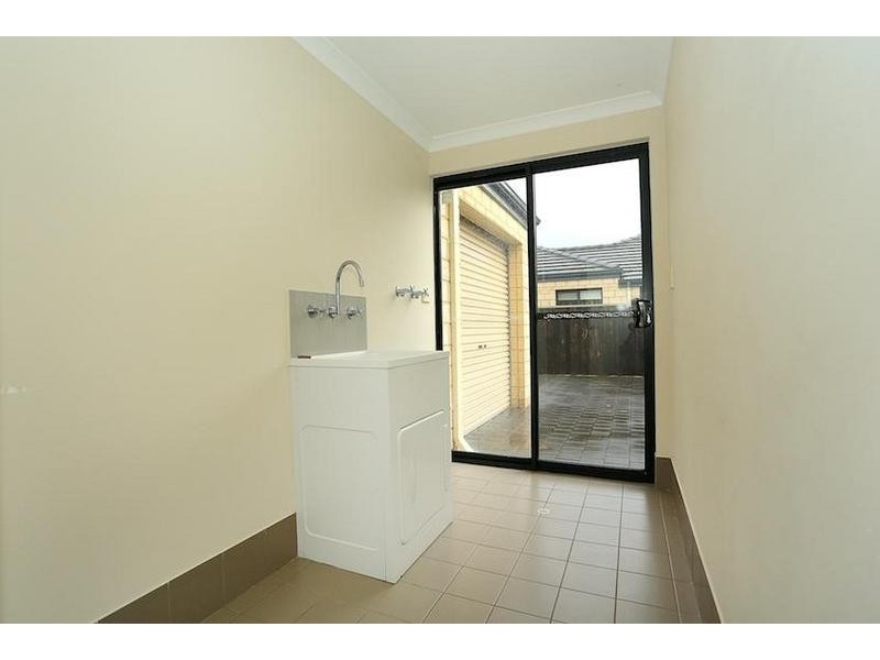 29 Bookleaf Loop, Halls Head WA 6210