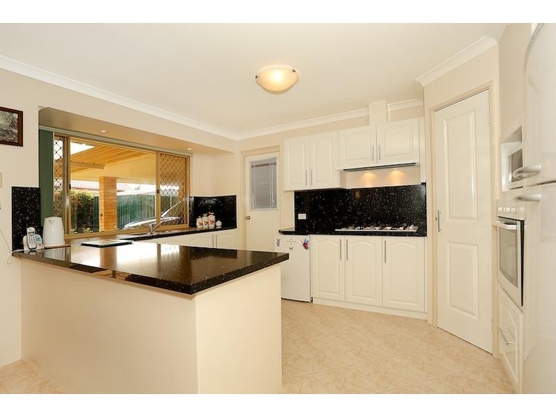 105 Leslie Street, Dudley Park WA 6210