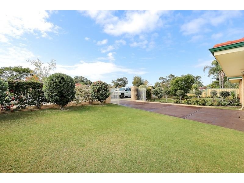 105 Leslie Street, Dudley Park WA 6210